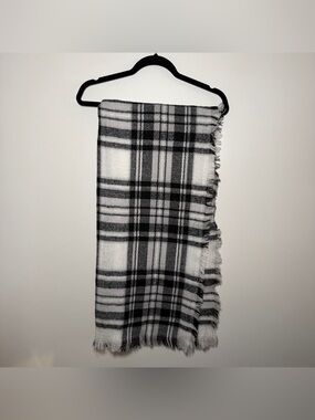 Black and White Plaid Fringe Scarf Wrap